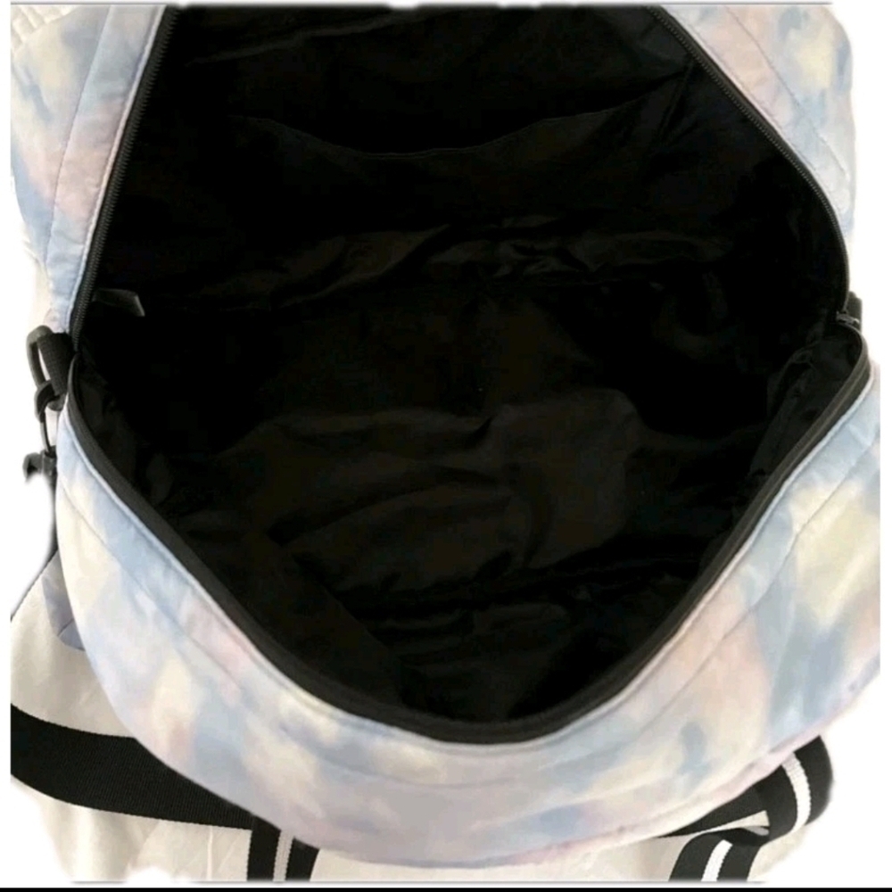 Victoria’s Secret PINK Duffel Weekender Travel Bag Blue Quilted Tie Dye Strap 💵 - Picture 9 of 10